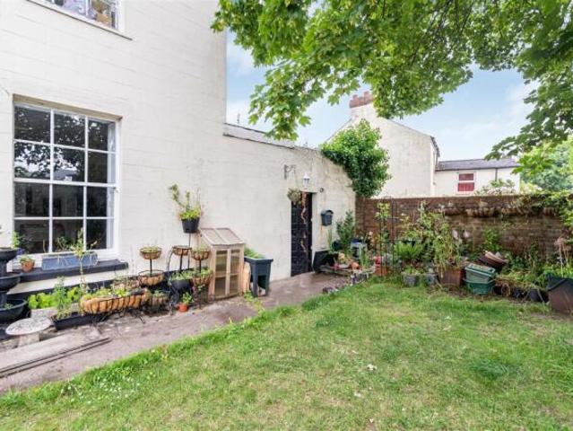Flat for sale in Watergate, Devon