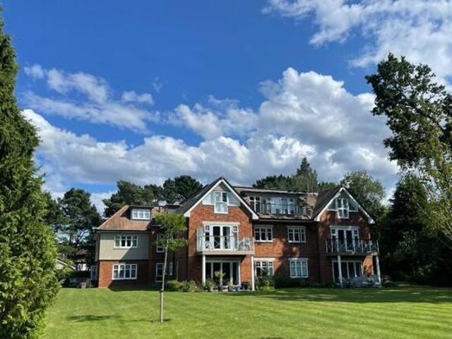 House for sale in Tricketts Cross, Ferndown