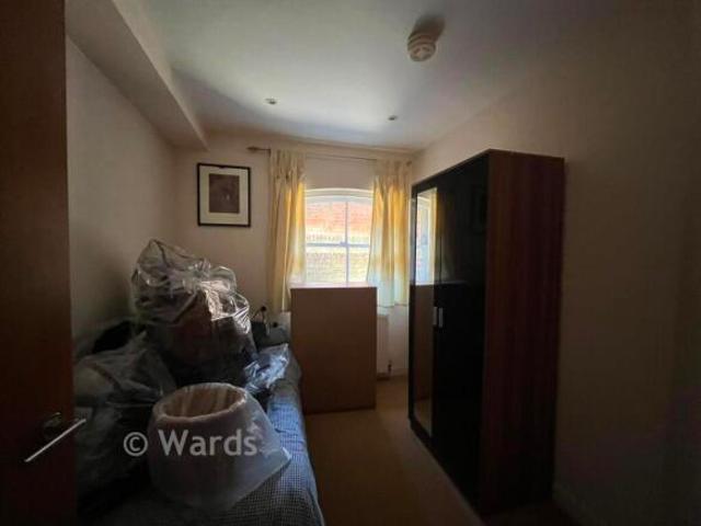 Flat for sale in Canterbury, Kent