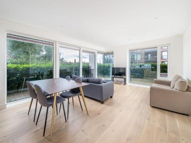 Apartment for rent in Glyndon, Shooters Hill