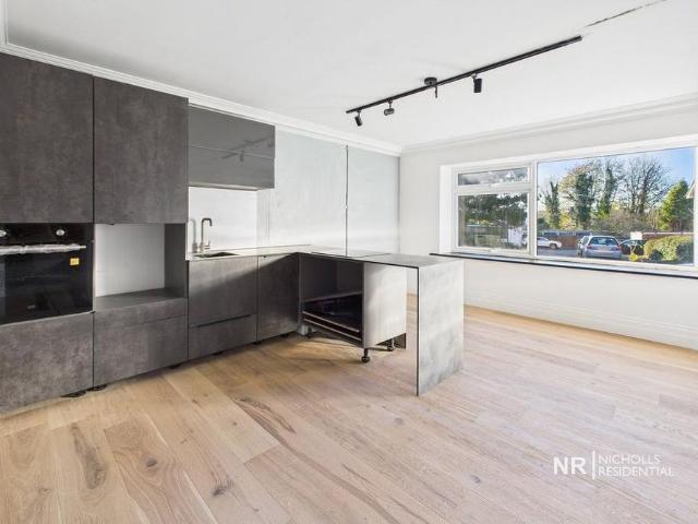 Apartment for rent in South Park, Red Hill