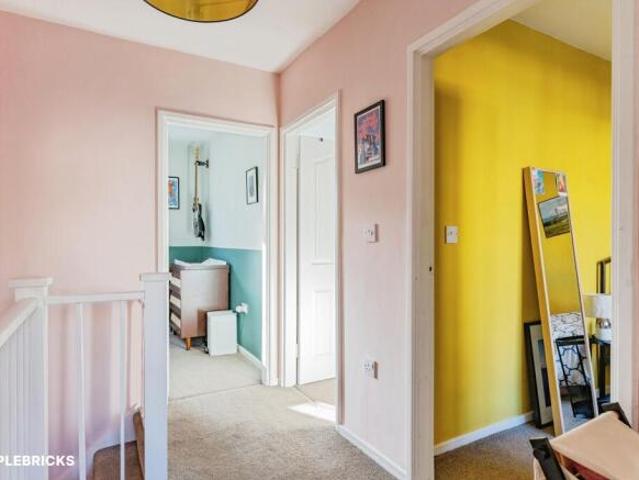 Maisonette for sale in London Borough of Southwark, Greater London