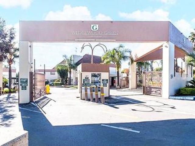 Townhouse for rent in Ekurhuleni, Gauteng
