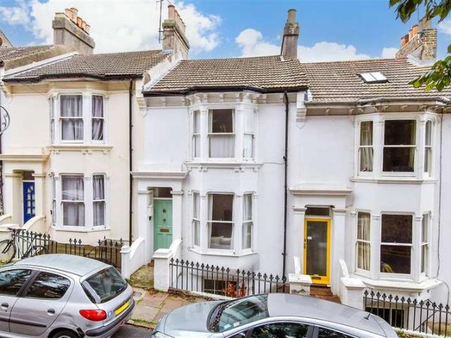 Maisonette for sale in Hanover & Queen's Park, Brighton