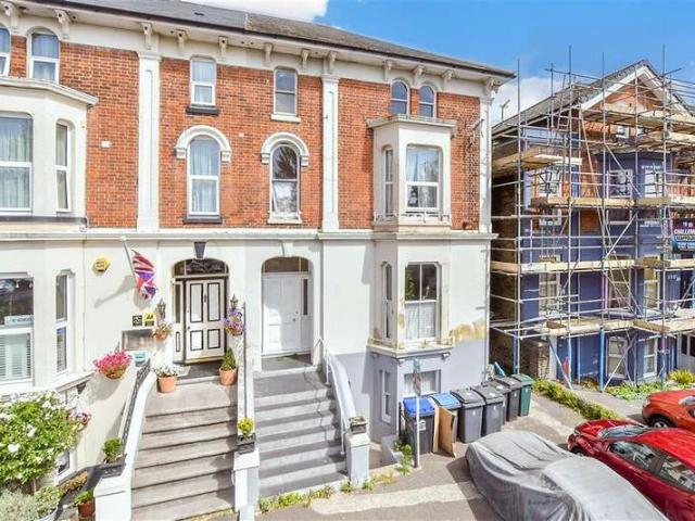 Maisonette for sale in Tower Hamlets, Ash