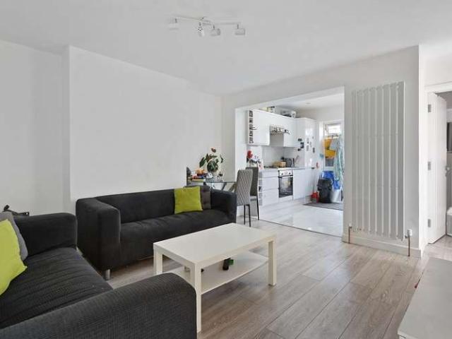 Maisonette for sale in Dollis Hill, Greater London
