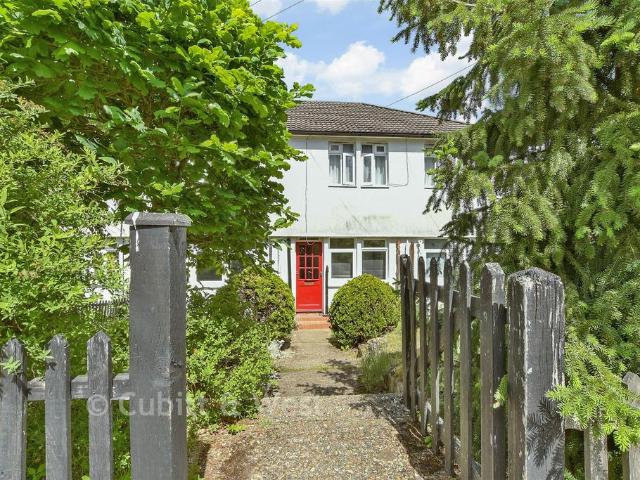 Flat for sale in Pachesham Park, Surrey