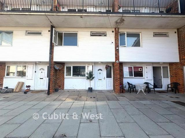 Flat for sale in Eastney, Portsmouth