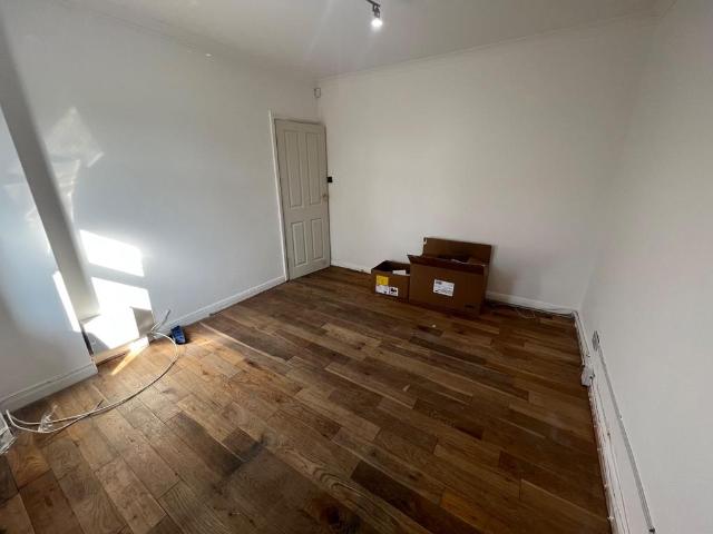 Flat for rent in London Borough of Hounslow, Feltham
