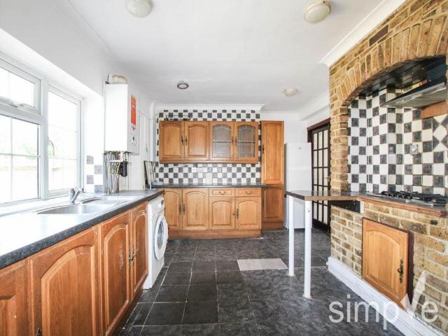 Flat for rent in Hayes, Isle Of Man