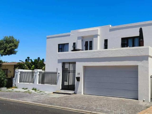 House for rent in Melkbosstrand, Western Cape