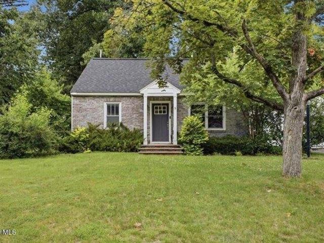 House for sale in Guilderland, New York