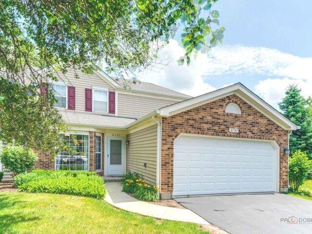 House for sale in Gurnee, Illinois