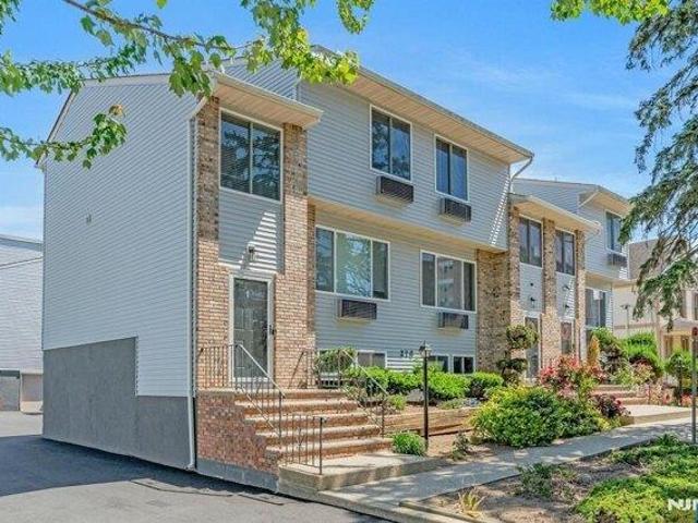 House for sale in Hackensack, New Jersey