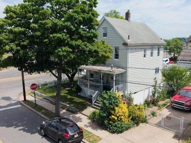 House for sale in Hackensack, New Jersey