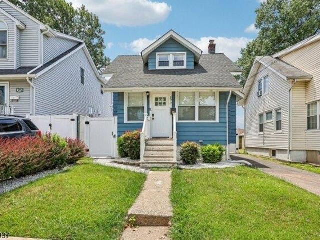 House for sale in Hackensack, New Jersey