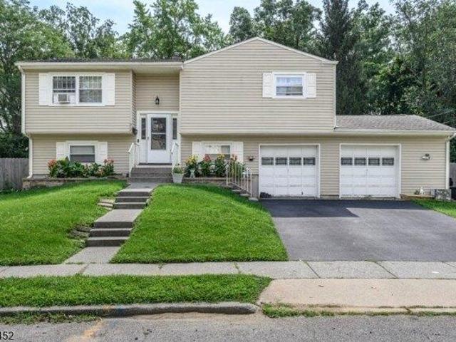 House for sale in Hackettstown, Warren County