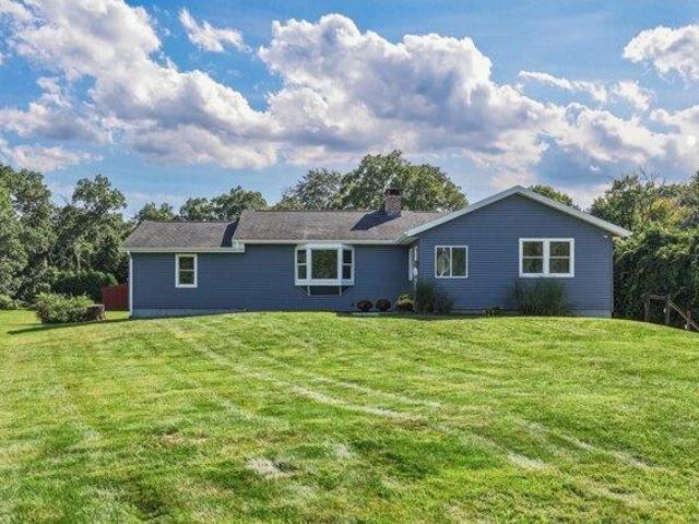 House for sale in Hadley, Hampshire County