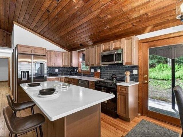 House for sale in Hadley, Hampshire County