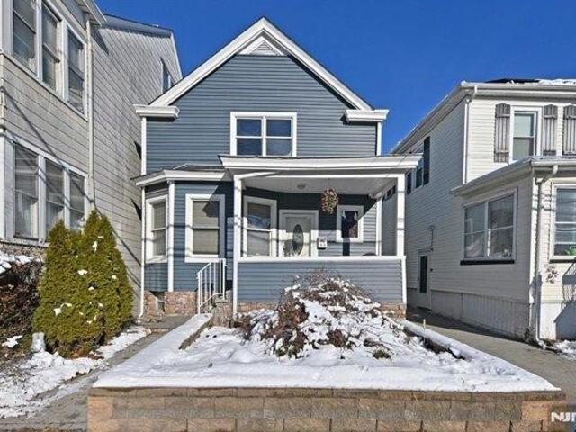 House for sale in Passaic, New Jersey