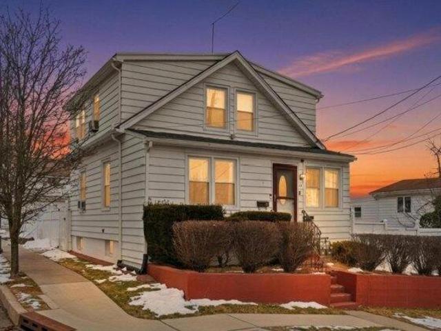 House for sale in Passaic, New Jersey