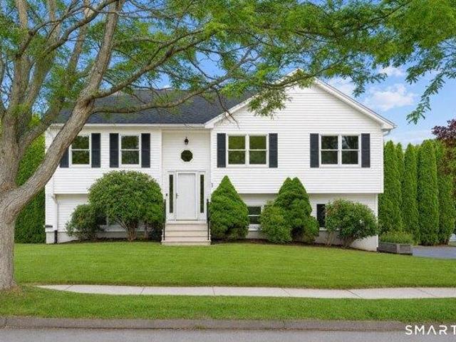 House for sale in Hamden, Connecticut