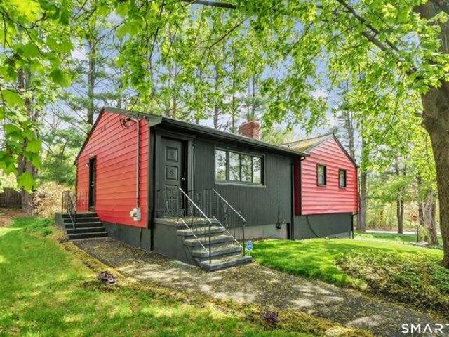 House for sale in Hamden, Connecticut