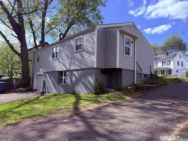House for sale in Hamden, Connecticut