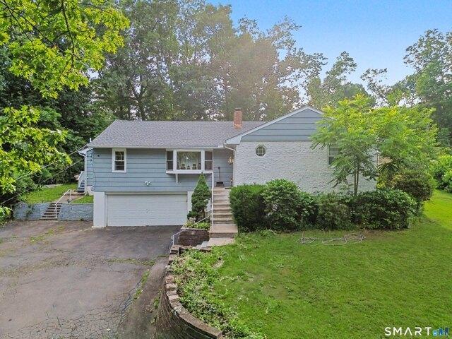 House for sale in Hamden, Connecticut
