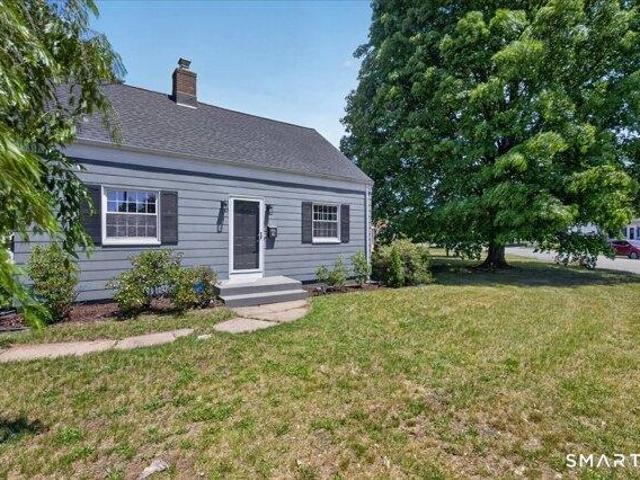 House for sale in Hamden, Connecticut