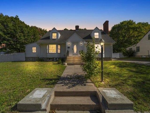 House for sale in Hamden, Connecticut