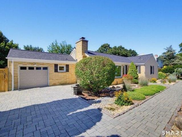 House for sale in Hamden, Connecticut