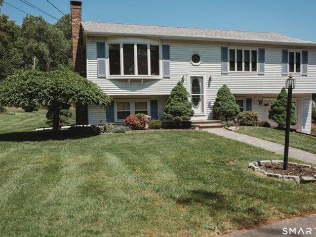 House for sale in Hamden, Connecticut