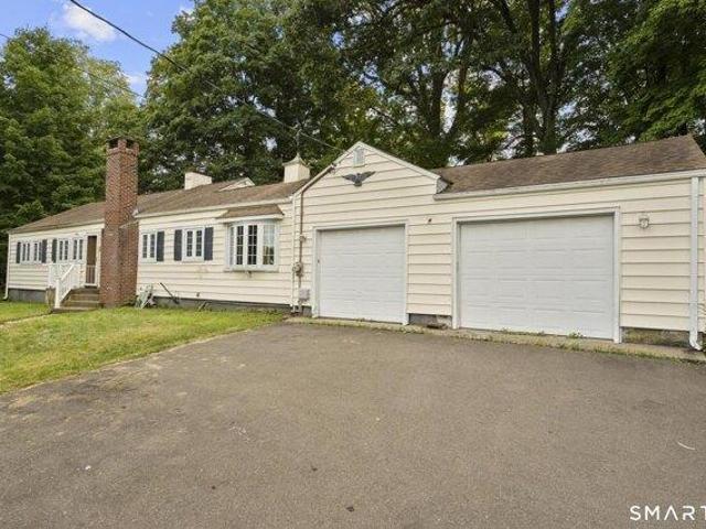 House for sale in Hamden, Connecticut