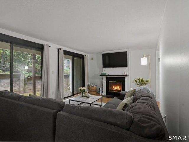 House for sale in Hamden, South Central Connecticut Planning Region