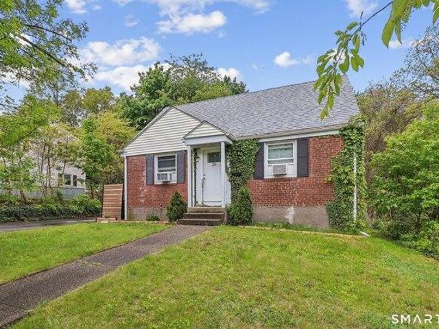 House for sale in Hamden, Connecticut