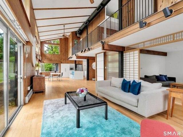 House for sale in Hamden, Connecticut