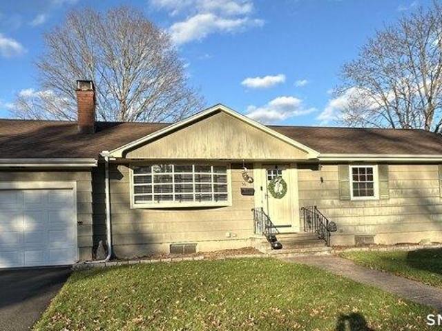 House for sale in Hamden, Connecticut