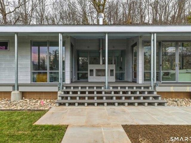 House for sale in Hamden, Connecticut