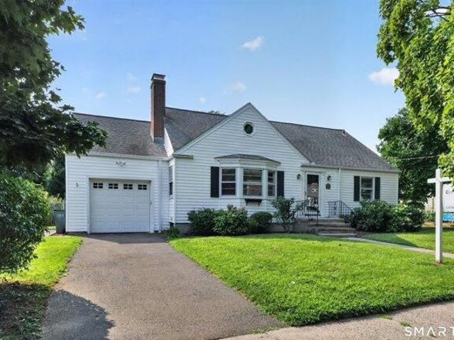 House for sale in Hamden, Connecticut