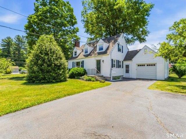 House for sale in Hamden, Connecticut