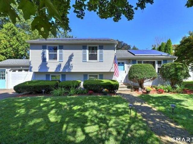 House for sale in Hamden, Connecticut