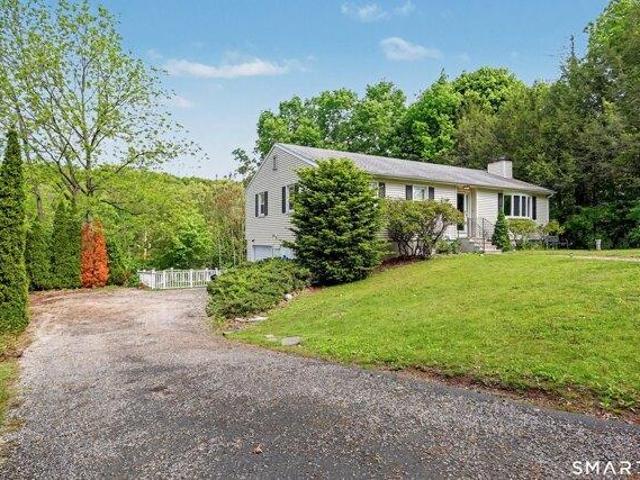 House for sale in Hamden, Connecticut