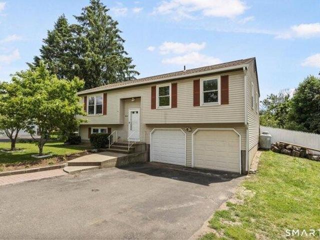 House for sale in Hamden, Connecticut