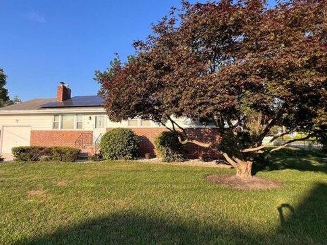 House for sale in Crosswicks, New Jersey