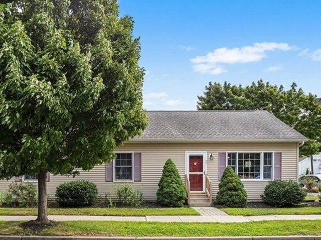 House for sale in Crosswicks, New Jersey