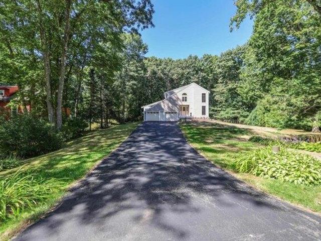 House for sale in Hampstead, Rockingham County