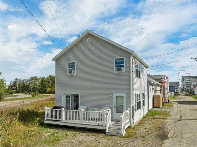 House for sale in Hampton Beach, Hampton