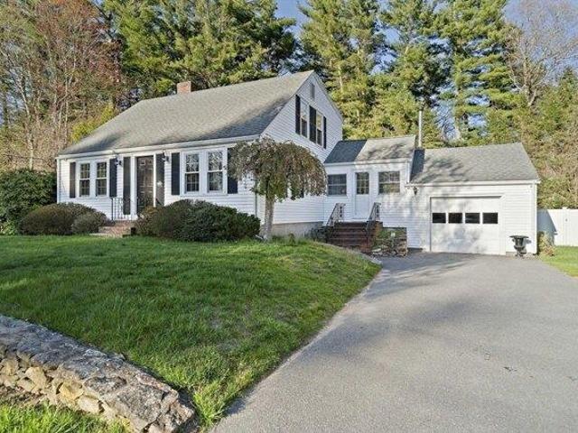 House for sale in Hanson, Massachusetts