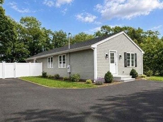 House for sale in Hanson, Massachusetts